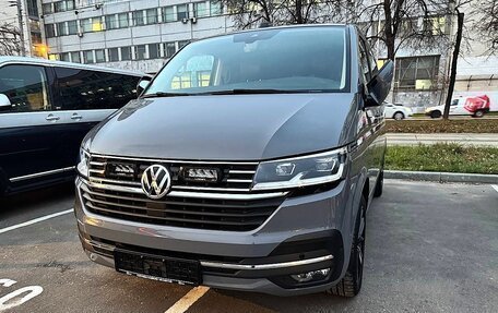 Volkswagen Multivan T6 рестайлинг, 2023 год, 8 450 000 рублей, 6 фотография