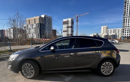 Opel Astra J, 2010 год, 490 000 рублей, 3 фотография