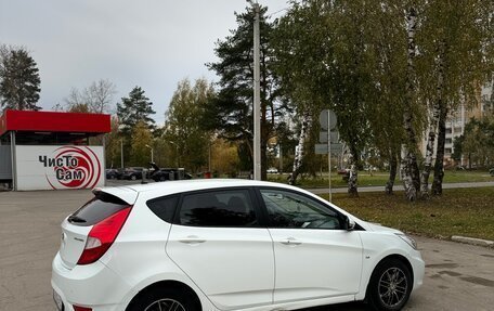 Hyundai Solaris II рестайлинг, 2014 год, 800 000 рублей, 4 фотография
