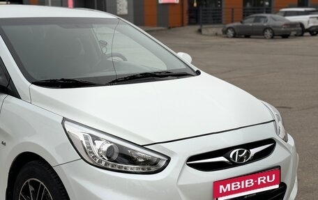 Hyundai Solaris II рестайлинг, 2014 год, 800 000 рублей, 3 фотография