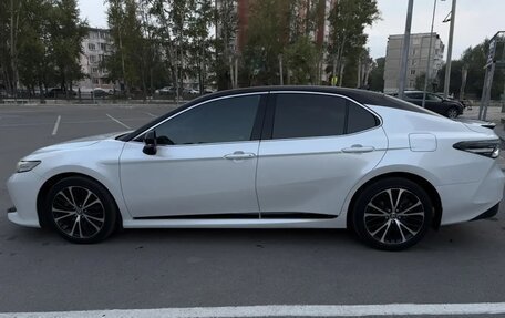 Toyota Camry, 2020 год, 2 900 000 рублей, 3 фотография