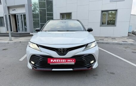 Toyota Camry, 2020 год, 2 900 000 рублей, 8 фотография