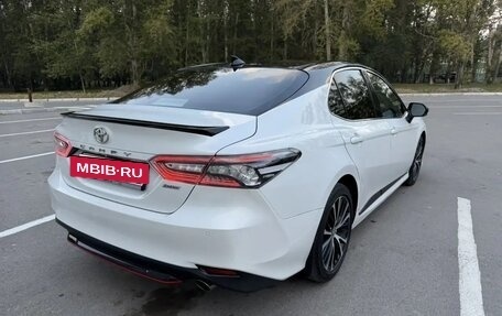 Toyota Camry, 2020 год, 2 900 000 рублей, 6 фотография