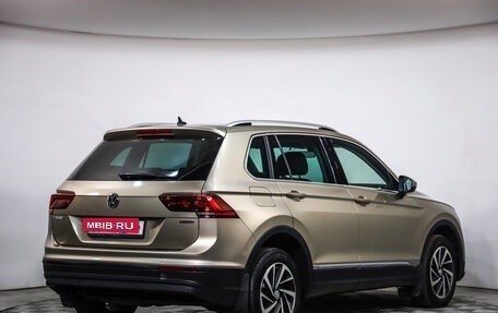 Volkswagen Tiguan II, 2018 год, 1 539 777 рублей, 5 фотография