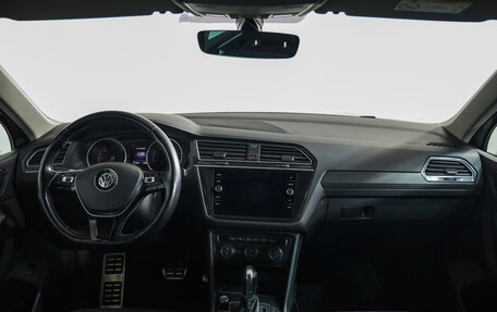 Volkswagen Tiguan II, 2018 год, 1 539 777 рублей, 10 фотография