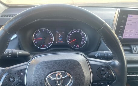 Toyota RAV4, 2019 год, 2 600 000 рублей, 5 фотография