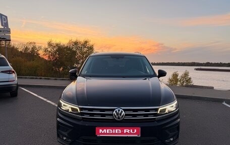 Volkswagen Tiguan II, 2019 год, 2 149 000 рублей, 2 фотография