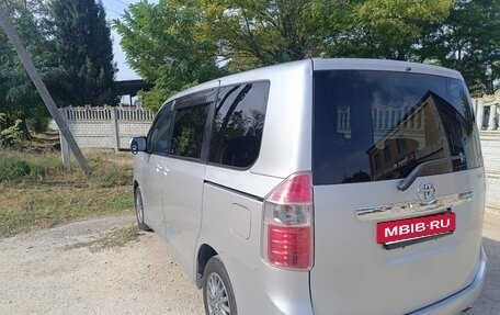 Toyota Noah III, 2007 год, 1 270 000 рублей, 6 фотография