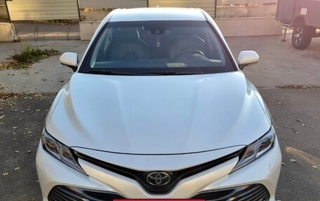 Toyota Camry, 2018 год, 2 580 000 рублей, 2 фотография
