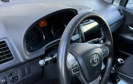 Toyota Avensis III рестайлинг, 2009 год, 790 000 рублей, 3 фотография