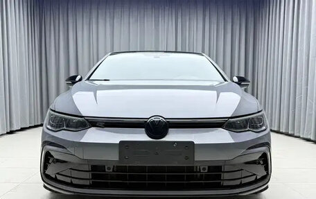 Volkswagen Golf VIII, 2023 год, 2 334 000 рублей, 2 фотография