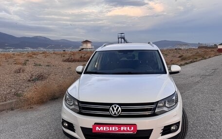 Volkswagen Tiguan I, 2016 год, 1 400 000 рублей, 2 фотография