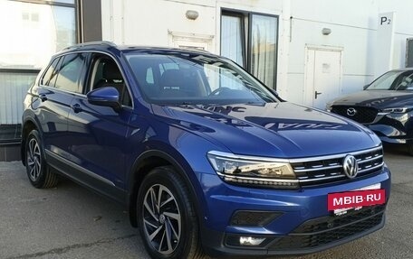Volkswagen Tiguan II, 2018 год, 2 178 000 рублей, 3 фотография