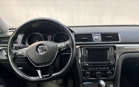 Volkswagen Passat B8 рестайлинг, 2016 год, 1 916 890 рублей, 10 фотография