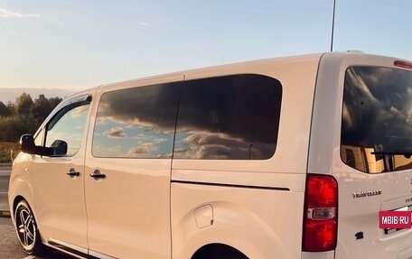 Peugeot Traveller I, 2019 год, 3 480 000 рублей, 3 фотография