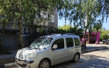 Renault Kangoo II рестайлинг, 2011 год, 890 000 рублей, 2 фотография