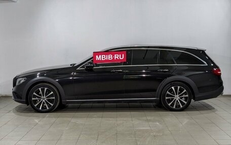 Mercedes-Benz E-Класс, 2018 год, 3 900 000 рублей, 6 фотография