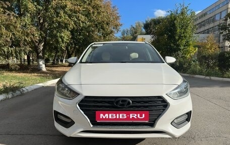 Hyundai Solaris II рестайлинг, 2019 год, 1 050 000 рублей, 3 фотография