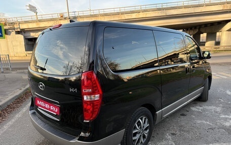 Hyundai H-1 II рестайлинг, 2021 год, 2 950 000 рублей, 4 фотография