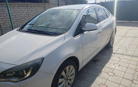 Opel Astra J, 2013 год, 935 000 рублей, 3 фотография