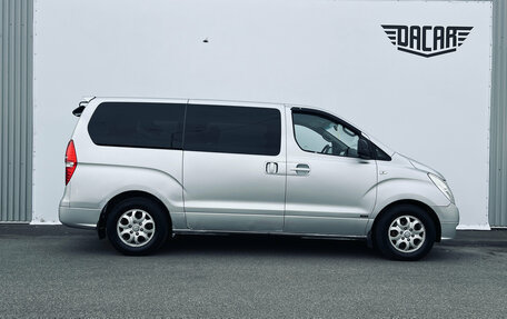 Hyundai Grand Starex Grand Starex I рестайлинг 2, 2008 год, 990 000 рублей, 4 фотография