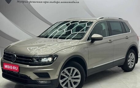 Volkswagen Tiguan II, 2019 год, 2 549 000 рублей, 1 фотография