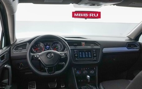 Volkswagen Tiguan II, 2020 год, 2 849 632 рублей, 6 фотография