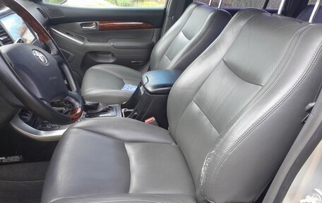 Toyota Land Cruiser Prado 120, 2004 год, 1 250 000 рублей, 4 фотография