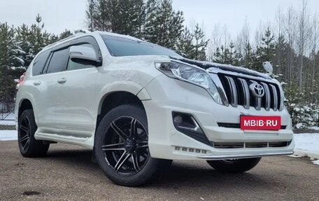 Toyota Land Cruiser Prado 150 рестайлинг, 2014 год, 3 502 000 рублей, 3 фотография