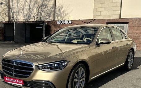Mercedes-Benz S-Класс, 2023 год, 15 000 000 рублей, 3 фотография