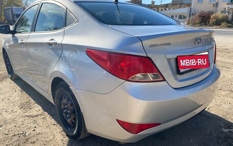 Hyundai Solaris II рестайлинг, 2016 год, 1 100 000 рублей, 4 фотография