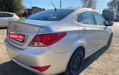 Hyundai Solaris II рестайлинг, 2016 год, 1 100 000 рублей, 3 фотография
