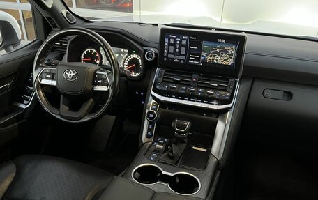 Toyota Land Cruiser, 2021 год, 8 800 000 рублей, 11 фотография