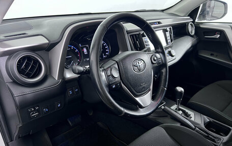 Toyota RAV4, 2017 год, 2 350 000 рублей, 9 фотография