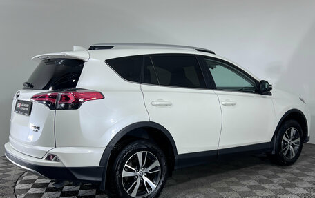 Toyota RAV4, 2017 год, 2 350 000 рублей, 5 фотография