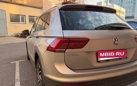 Volkswagen Tiguan II, 2018 год, 1 850 000 рублей, 4 фотография