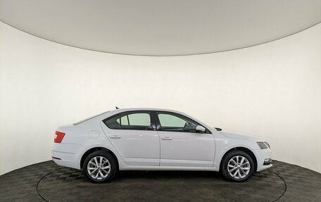 Skoda Octavia, 2019 год, 1 555 000 рублей, 4 фотография