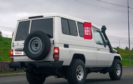 Toyota Land Cruiser 70, 2006 год, 3 700 000 рублей, 4 фотография