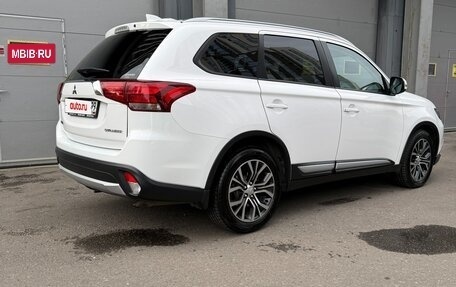 Mitsubishi Outlander III рестайлинг 3, 2018 год, 2 500 000 рублей, 5 фотография