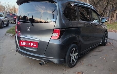 Honda Freed I, 2010 год, 750 000 рублей, 2 фотография