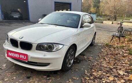 BMW 1 серия, 2009 год, 920 000 рублей, 2 фотография