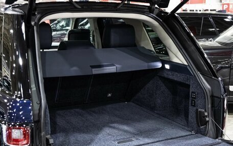 Land Rover Range Rover IV рестайлинг, 2019 год, 6 750 000 рублей, 4 фотография