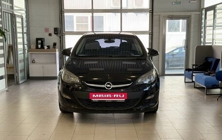 Opel Astra J, 2014 год, 700 000 рублей, 2 фотография