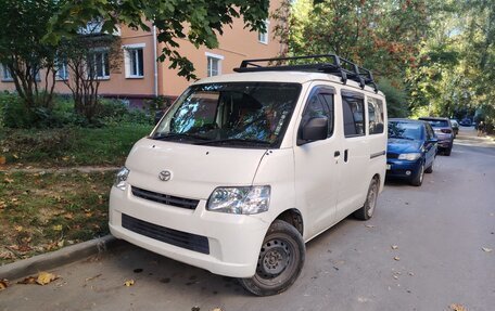 Toyota Town Ace IV, 2013 год, 1 000 000 рублей, 1 фотография