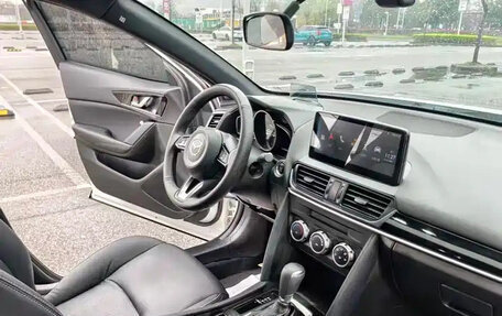 Mazda CX-4, 2023 год, 1 549 555 рублей, 10 фотография