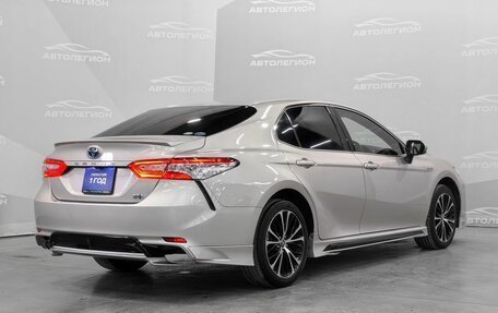 Toyota Camry, 2019 год, 2 640 000 рублей, 5 фотография