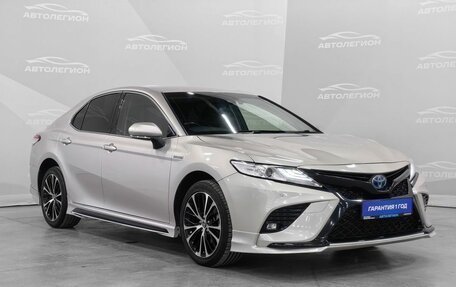 Toyota Camry, 2019 год, 2 640 000 рублей, 7 фотография