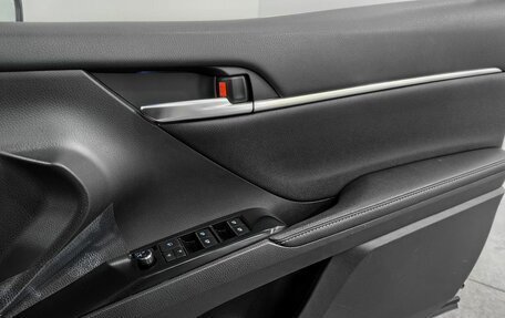 Toyota Camry, 2019 год, 2 640 000 рублей, 11 фотография