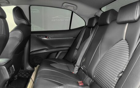 Toyota Camry, 2019 год, 2 640 000 рублей, 12 фотография