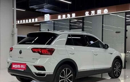 Volkswagen T-Roc I, 2022 год, 1 710 000 рублей, 4 фотография